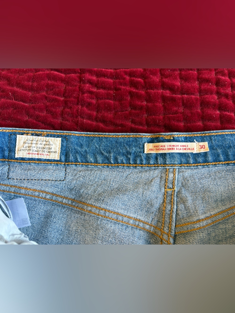 Levi's High-Rise Ribcage Straight Leg Ankle Jeans in Indigo Blue - Picture 5 of 12
